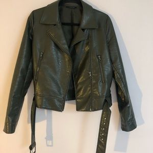 ⭐️ Olive Green faux Leather Jacket